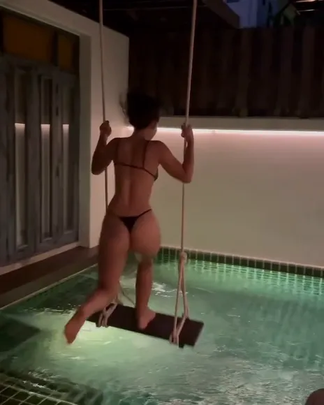 Aimeejaihall Bikini Swing Into Pool OnlyFans Video Leaked