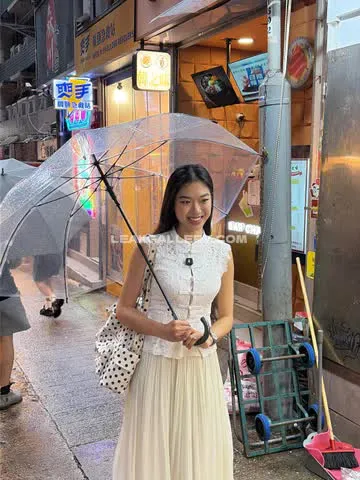 Akanemsko Sheer Umbrella Street Pose OnlyFans Photo Leaked