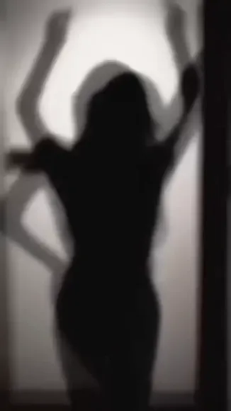 Akari Cos Silhouette Tease Pose OnlyFans Video Leaked