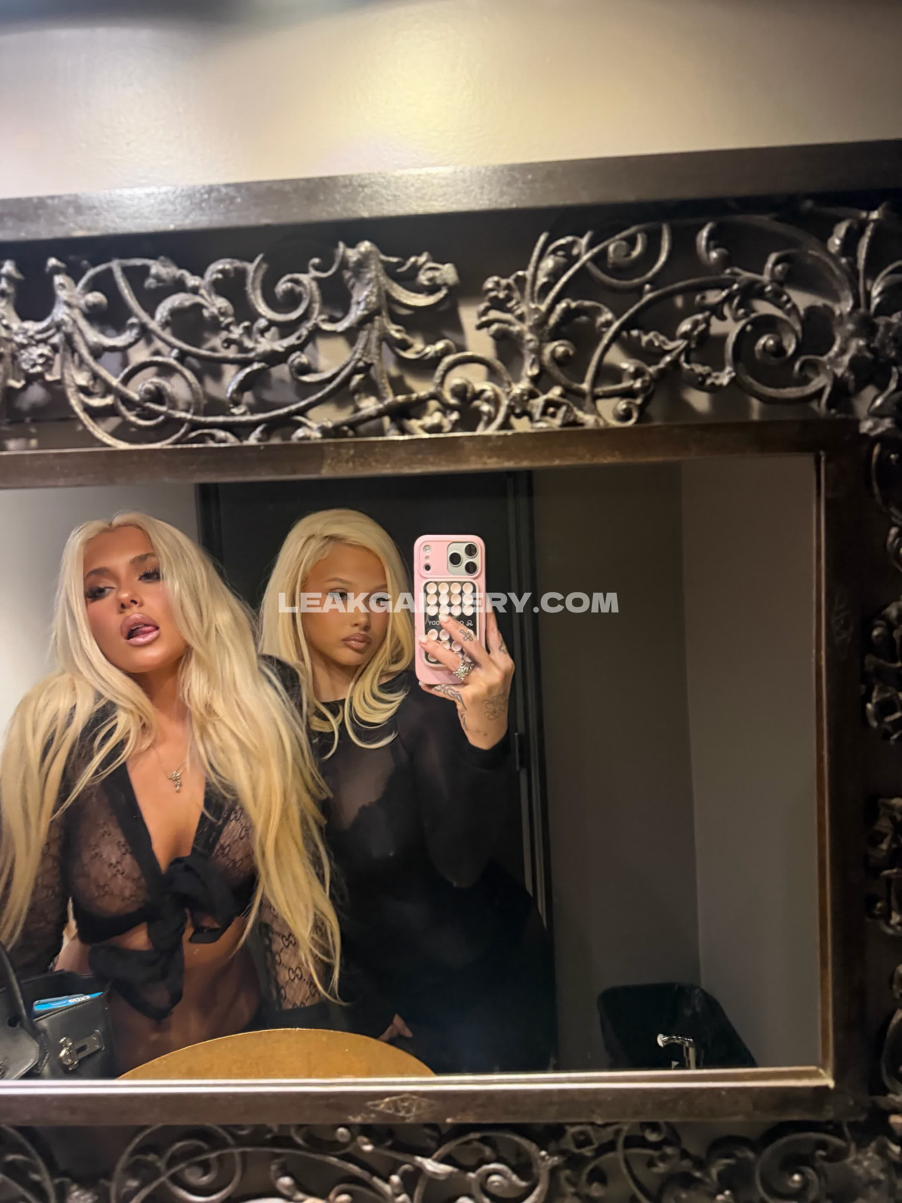 Alabamaluellabarker Exclusive Leaked Nude OnlyFans #13100857
