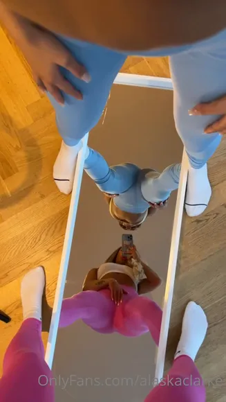 Alaskaclarke Naked Ass Mirror Selfie OnlyFans Video Leaked
