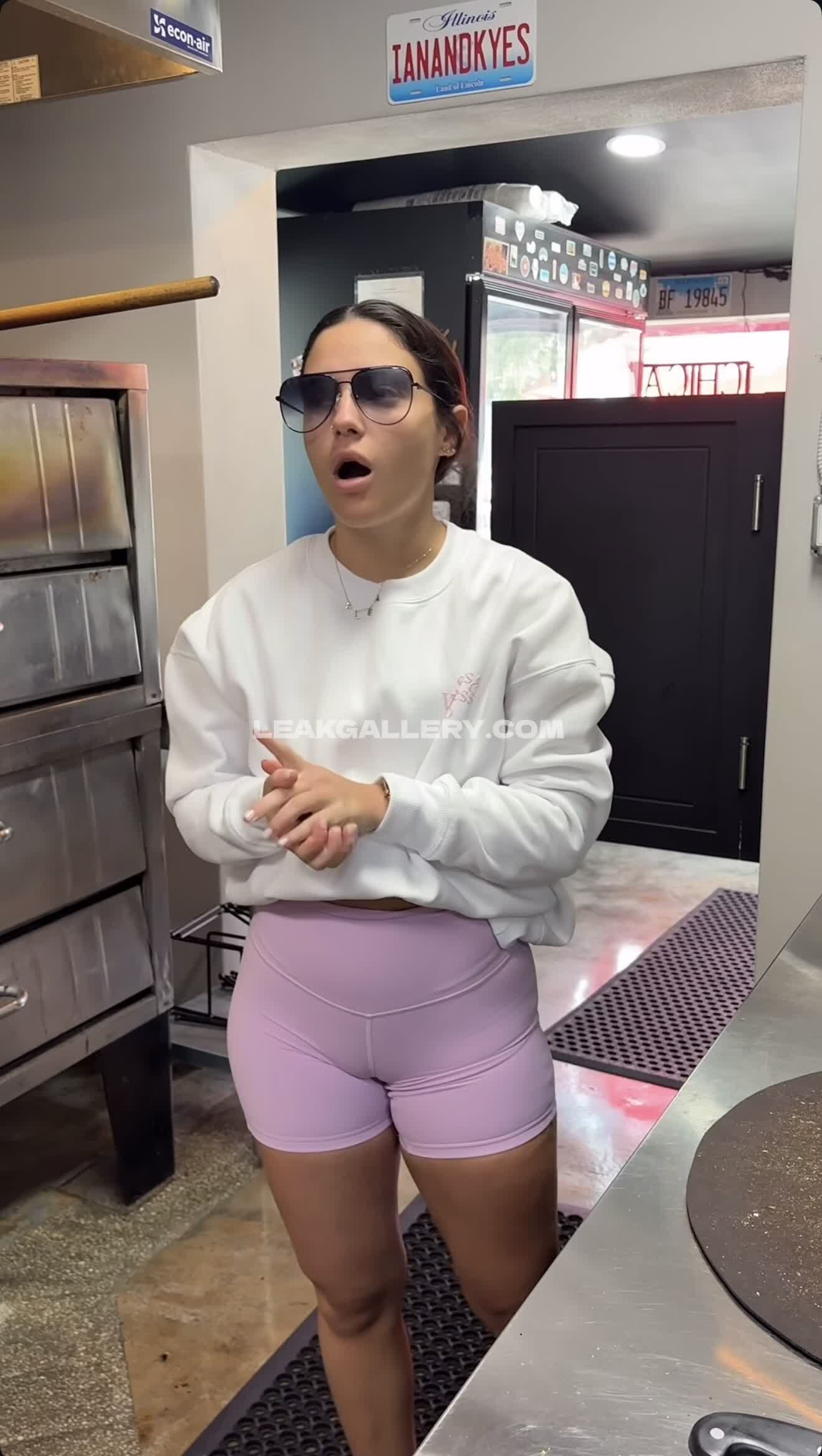 Aleaarose Exclusive Leaked Nude OnlyFans #12373213