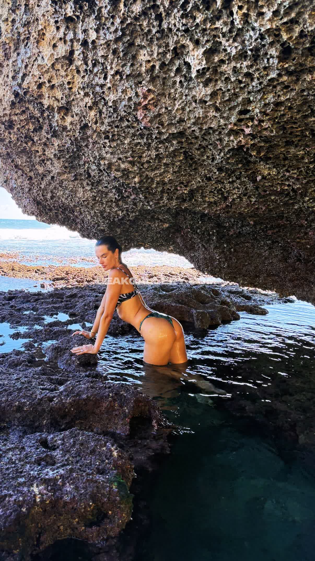 Alessandraambrosio Exclusive Leaked Nude OnlyFans #12690363