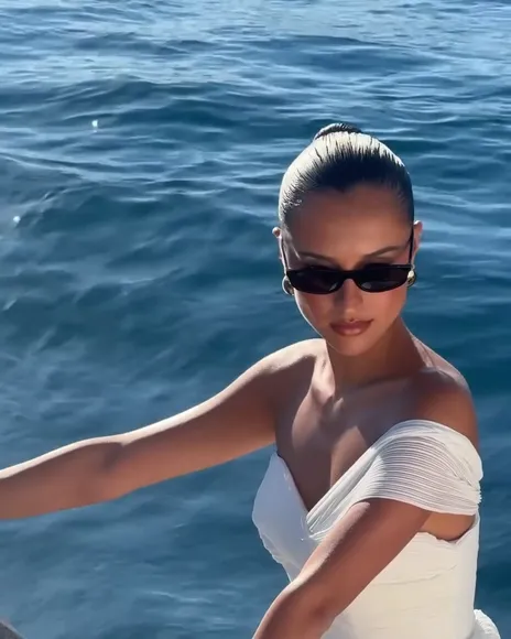 Alexandrasaintmleux White Dress Cleavage OnlyFans Video Leaked