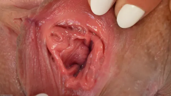 Alexaprilx Wet Pussy Close Up OnlyFans Video Leaked