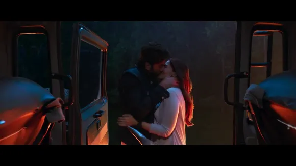 Aliaa08 White Top Embrace OnlyFans Video Leaked
