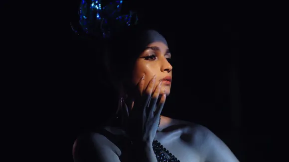 Aliaa08 Blue Robe Dance Pose OnlyFans Video Leaked