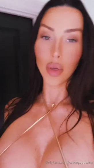 Alice Black Leather Bra Tease OnlyFans Video Leaked