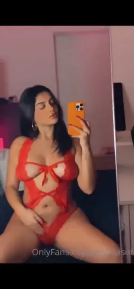 Alishbasheikh Red Lingerie Selfie OnlyFans Video Leaked