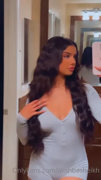 Alishbasheikh Tight Bodysuit Mirror Selfie OnlyFans Video Leaked