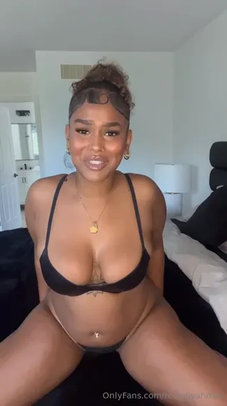 Aliyahmaiii Black Bra Tease OnlyFans Video Leaked