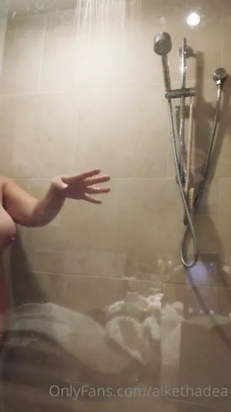 Alkethadea Topless Shower Tease OnlyFans Video Leaked