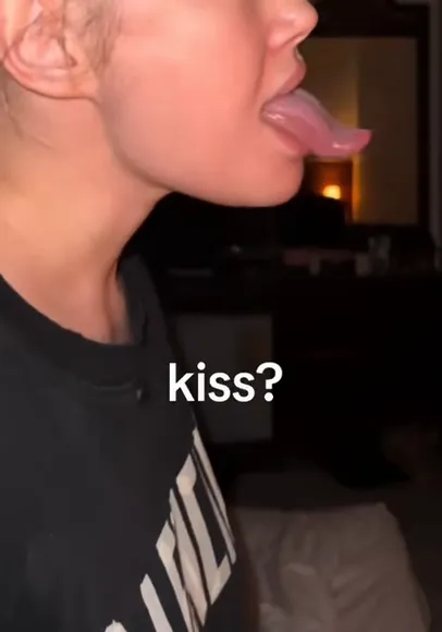 Allazabazar Tongue Out Tease OnlyFans Video Leaked