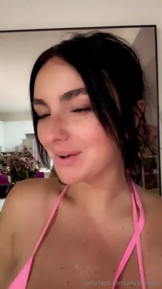 Ally1kenobi Pink Bikini Front View OnlyFans Video Leaked