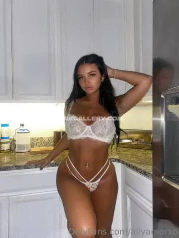 Ally1kenobi / Allyamorxo / Allybross Exclusive Leaked Nude OnlyFans #14251803