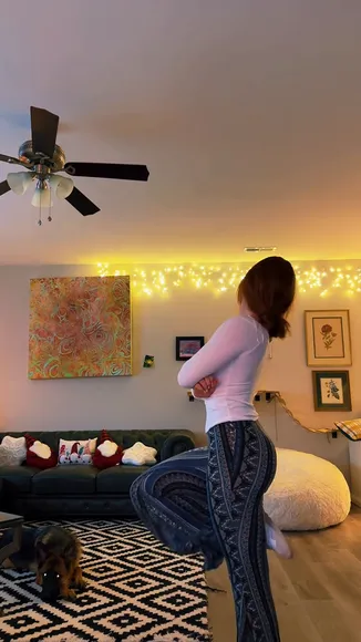Allyssacox Tight Top And Flowy Pants OnlyFans Video Leaked