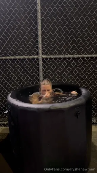 Alyshanewman Athletic Bodysuit Ice Bath OnlyFans Video Leaked