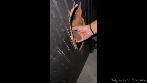 Alyx Hole In Wall Blowjob OnlyFans Video Leaked