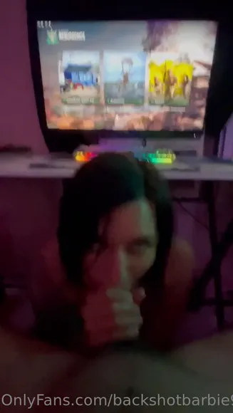 Alyx Topless Gaming Session OnlyFans Video Leaked