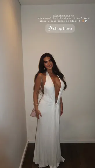 Ambsphillips Plunging White Gown Reveal OnlyFans Video Leaked