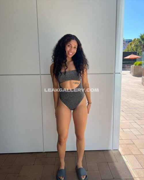 Amiahsimmonss Exclusive Leaked Nude OnlyFans #15194024