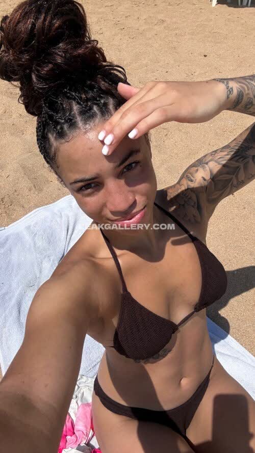 Amiahsimmonss Exclusive Leaked Nude OnlyFans #14974565