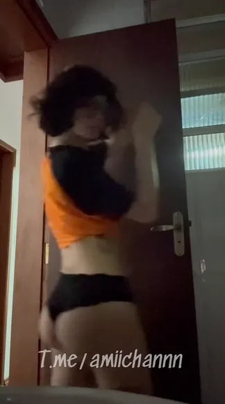 Amiichan Topless Twerk Tease OnlyFans Video Leaked