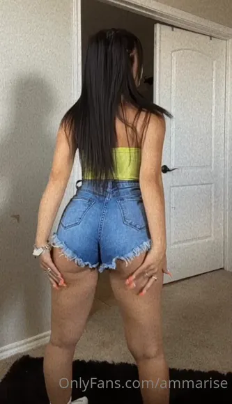 Ammarise Denim Shorts Ass Grab OnlyFans Video Leaked