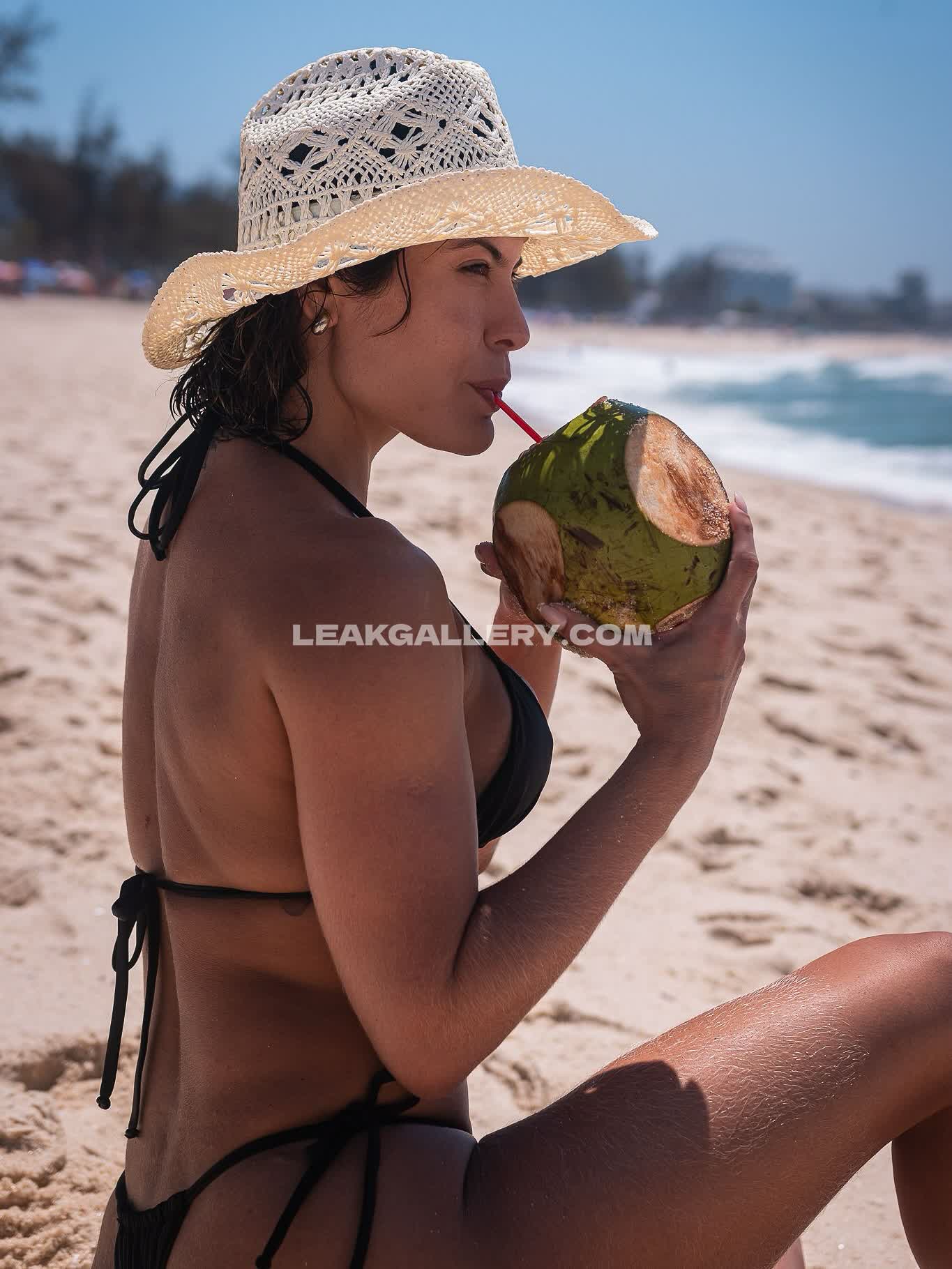 Anacarolinadiasoficial Exclusive Leaked Nude OnlyFans #12368437