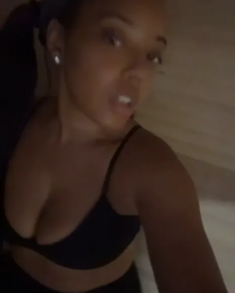 Angelasimmons Black Bra Tease OnlyFans Video Leaked
