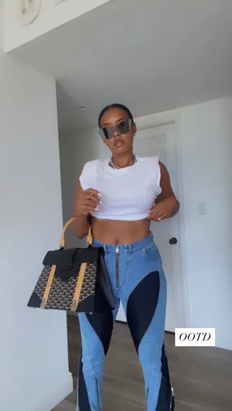 Angelasimmons Midriff Baring Crop Top OnlyFans Video Leaked