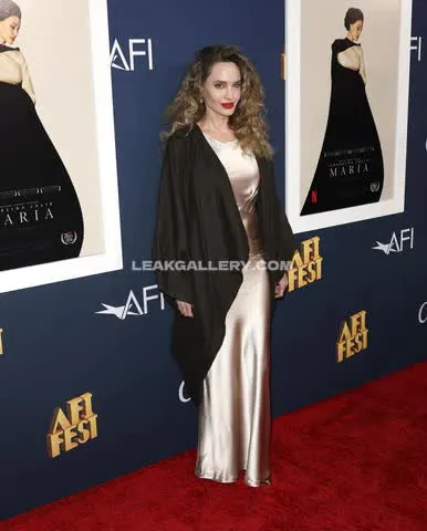 angelinajolie