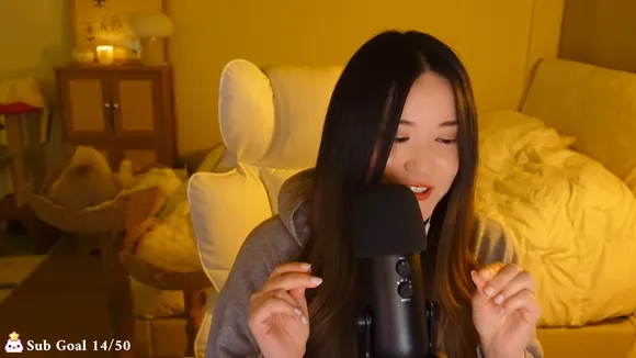 Angelsmimi Hoodie Mic Chat OnlyFans Video Leaked