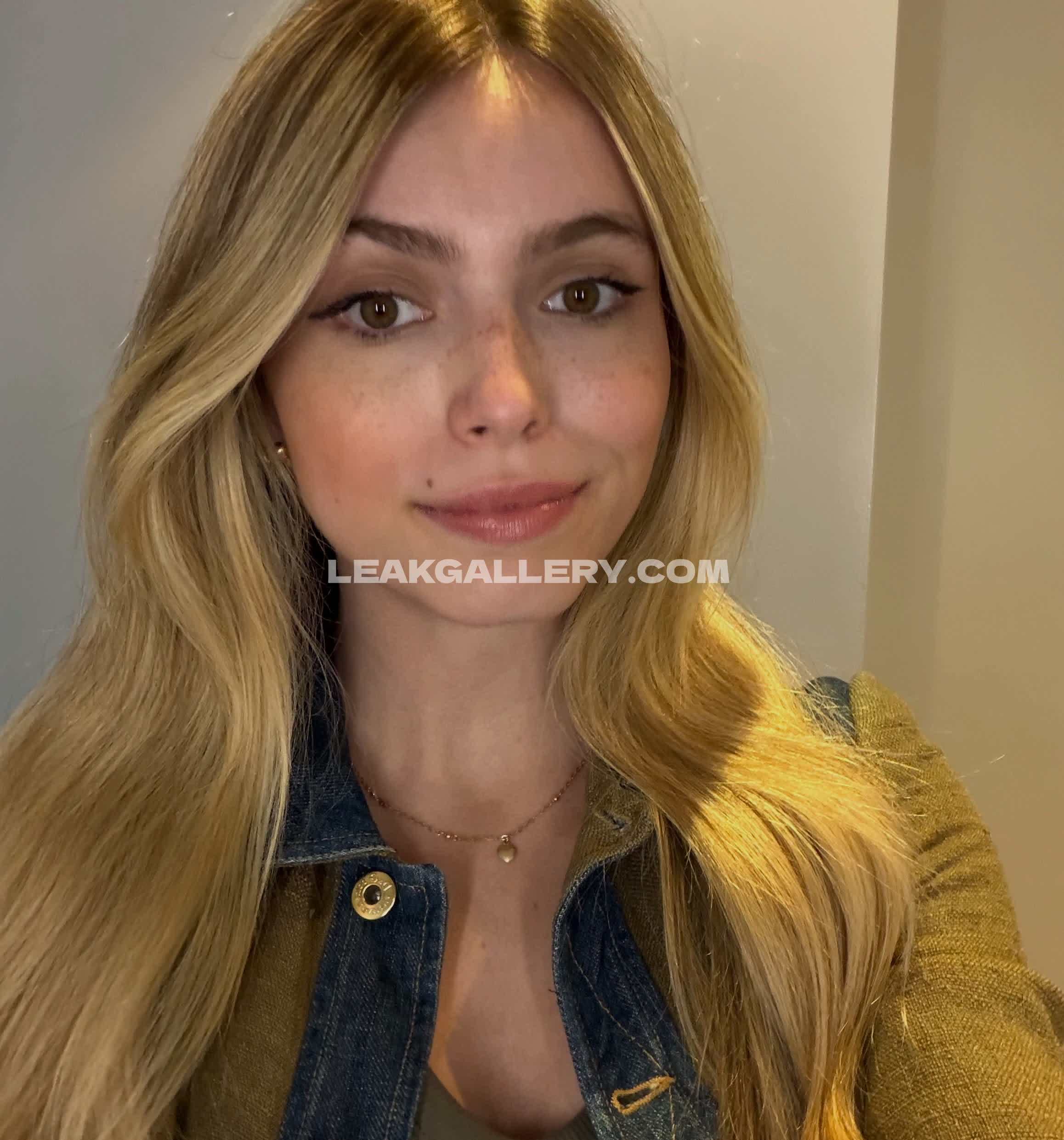 Annacramling Exclusive Leaked Nude OnlyFans #13387502