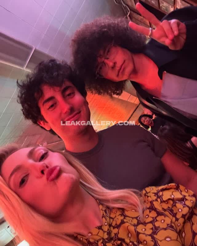 Annasophiarobb Exclusive Leaked Nude OnlyFans #12684519