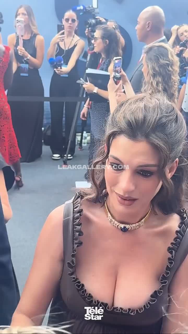 Annehathaway Exclusive Leaked Nude OnlyFans #13098868