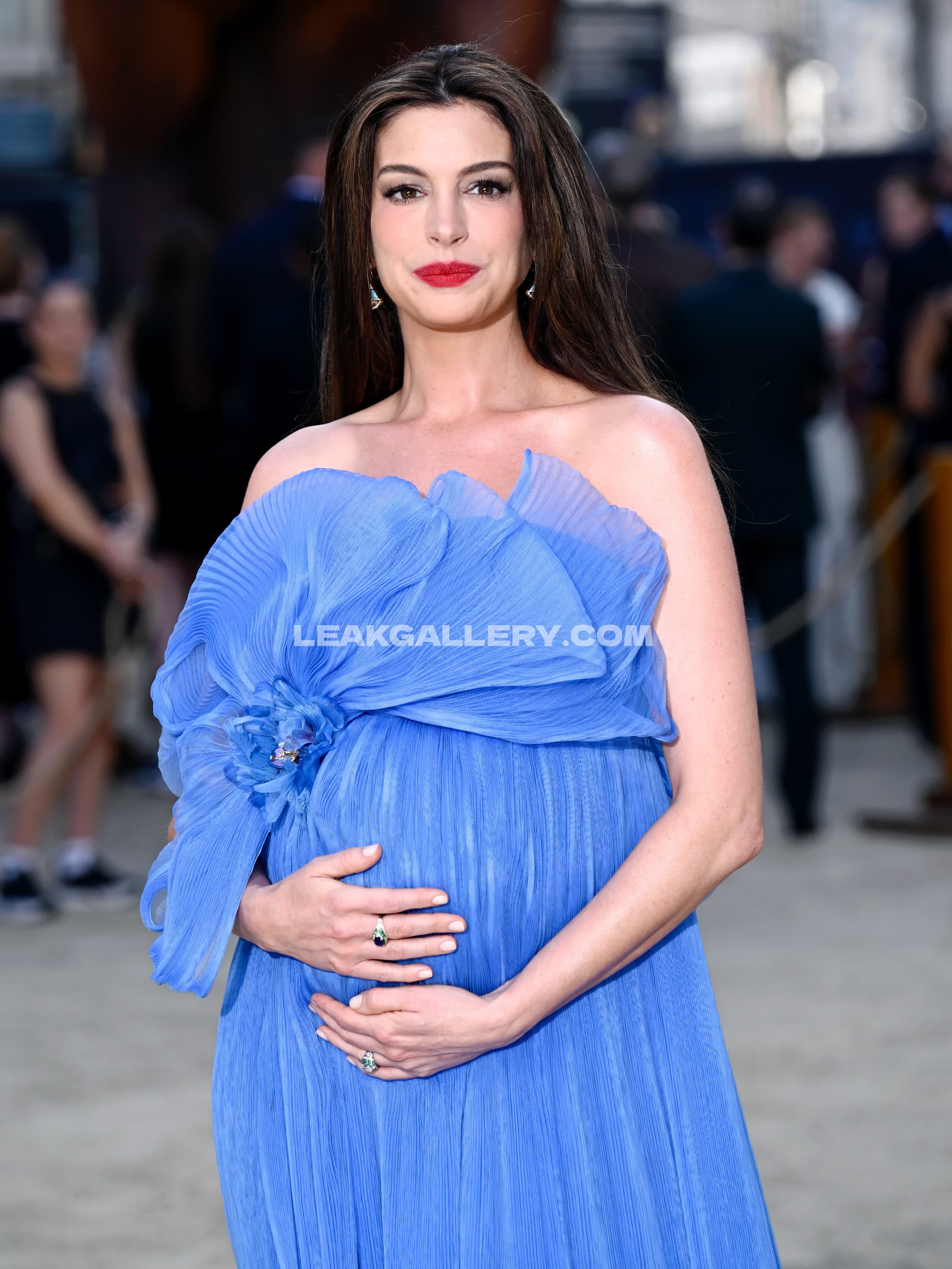Annehathaway Exclusive Leaked Nude OnlyFans #13044153