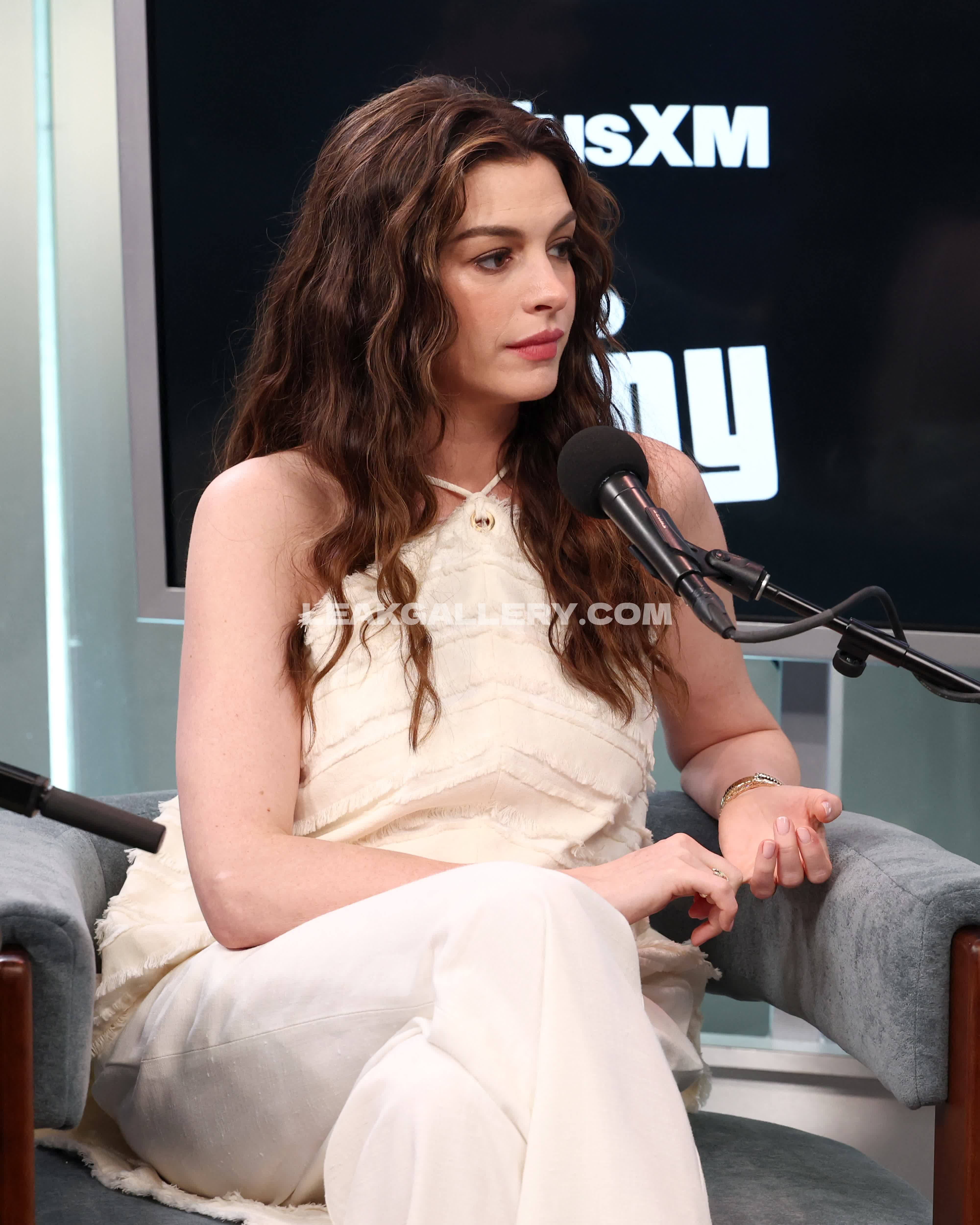 Annehathaway Exclusive Leaked Nude OnlyFans #13167213