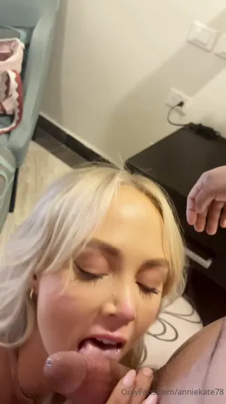 Anniekknight Naked Ass Twerking OnlyFans Video Leaked