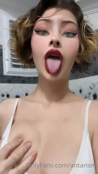 Antarism White Bra Tease OnlyFans Video Leaked