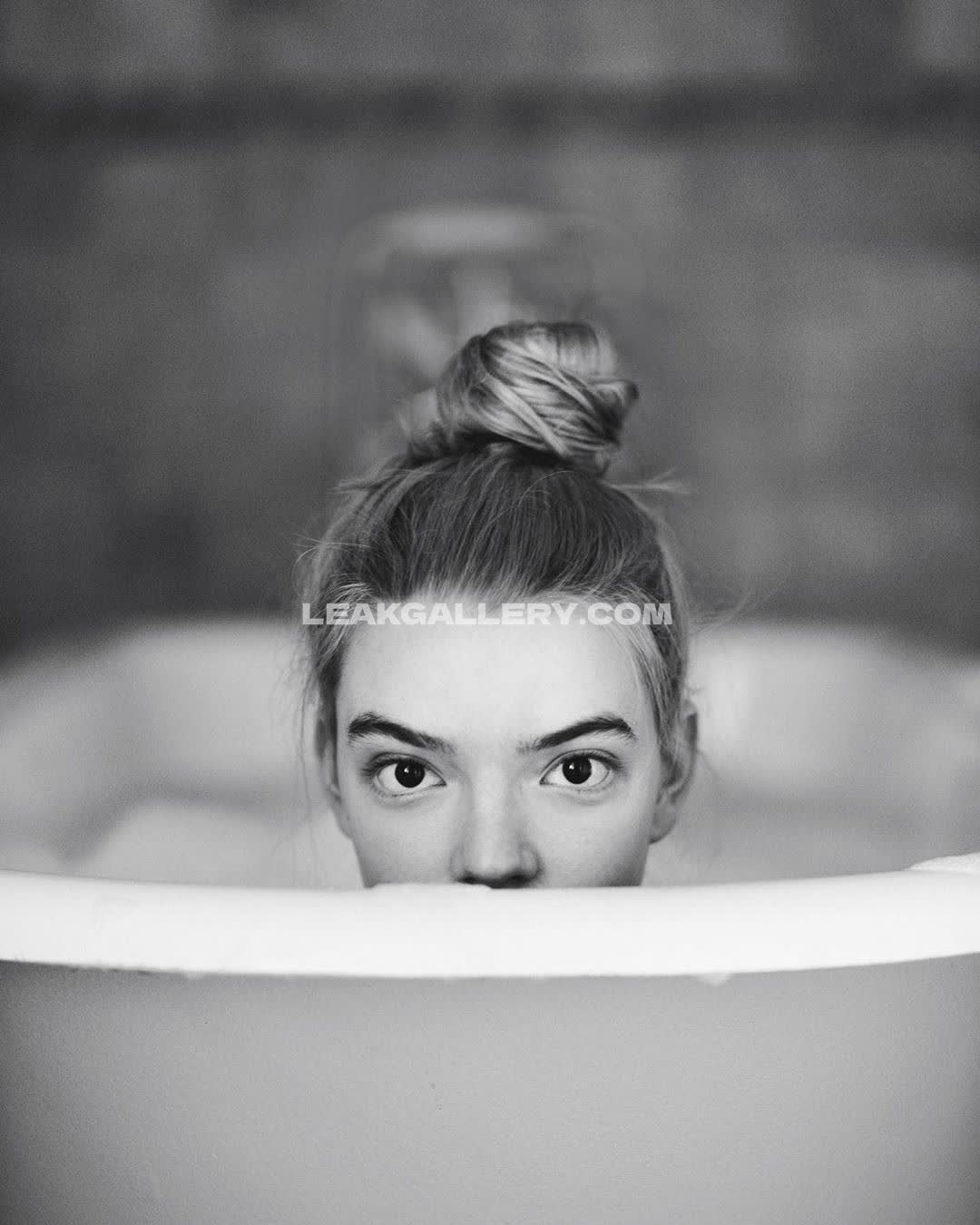 Anyataylorjoy Exclusive Leaked Nude OnlyFans #13399784