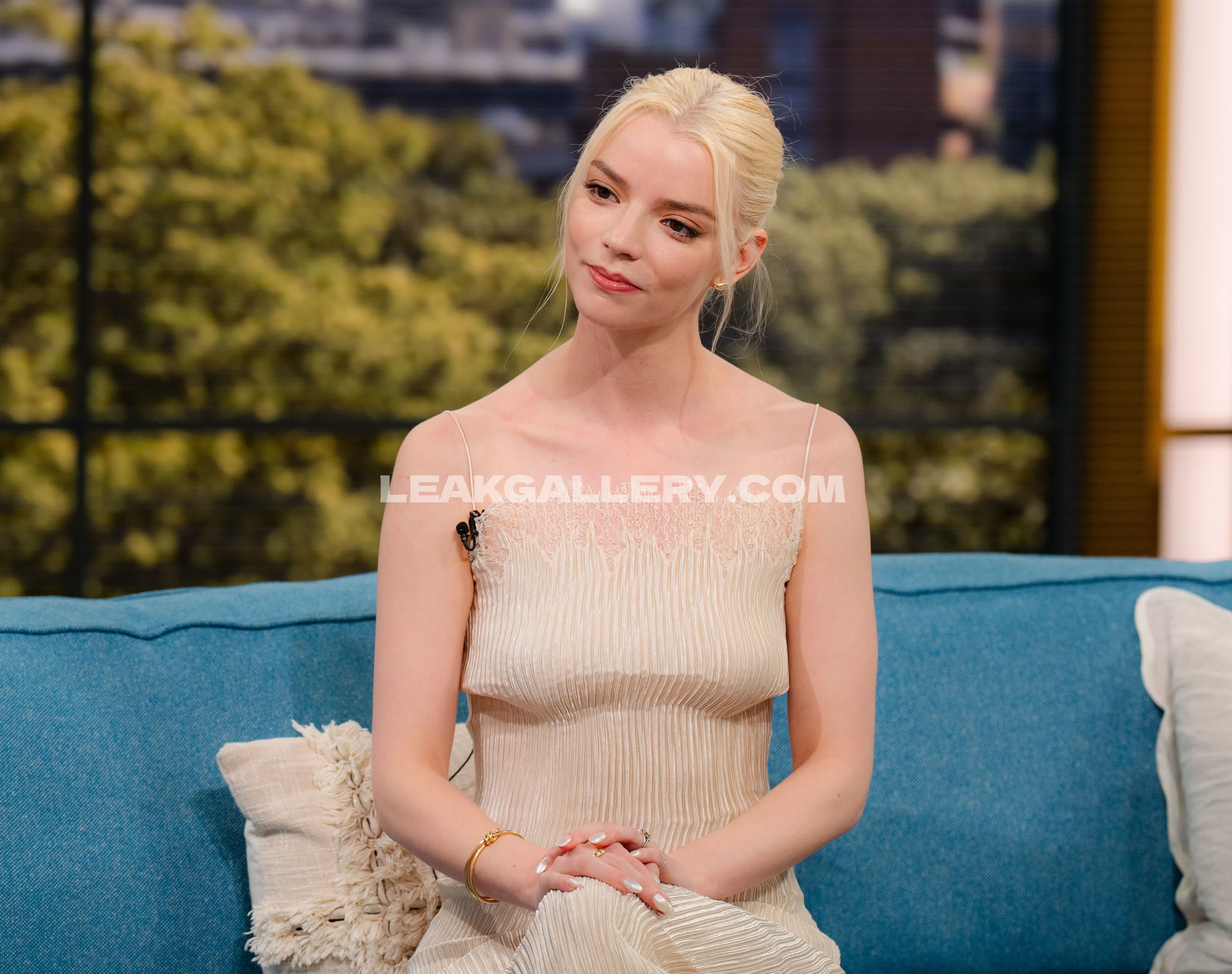 Anyataylorjoy Exclusive Leaked Nude OnlyFans #13082736