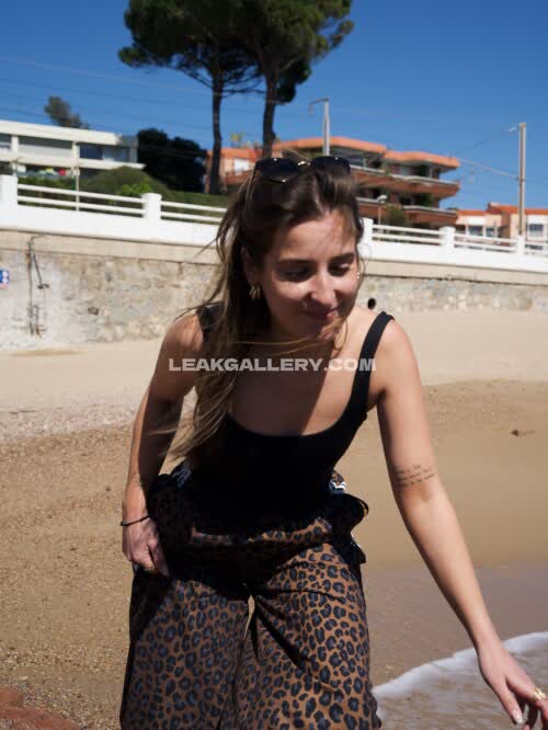 Apollinegrmz / apolline_guer Exclusive Leaked Nude OnlyFans #12347221
