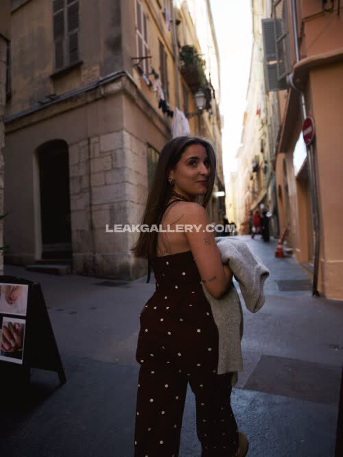 Apollinegrmz / apolline_guer Exclusive Leaked Nude OnlyFans #12347204