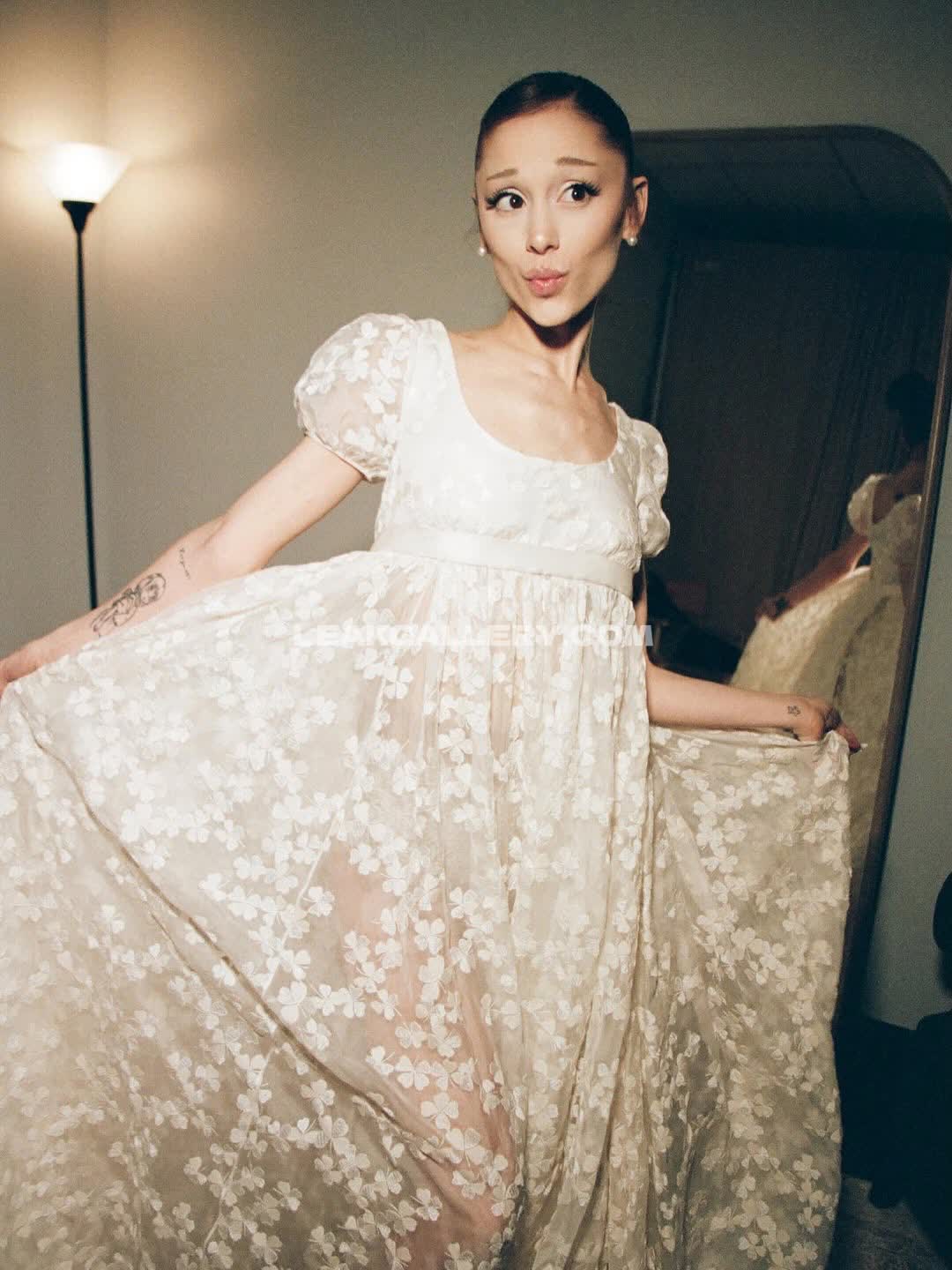 Arianagrande Exclusive Leaked Nude OnlyFans #12984336