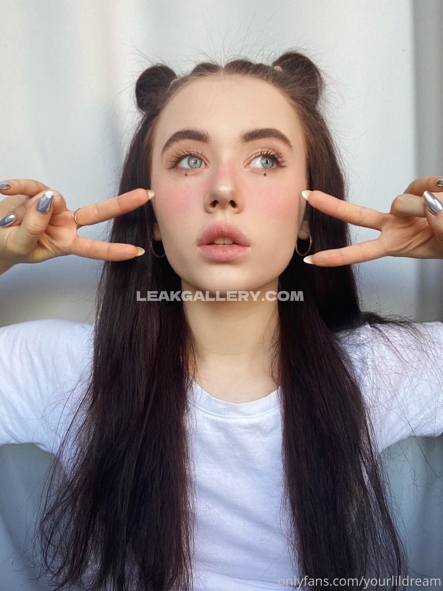 Arilaviee Exclusive Leaked Nude OnlyFans #12786974
