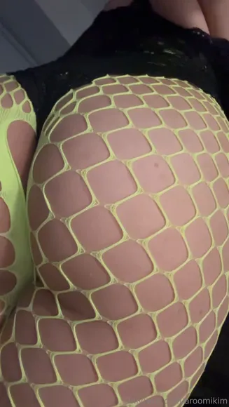 Aroomikim Neon Fishnet Ass OnlyFans Video Leaked