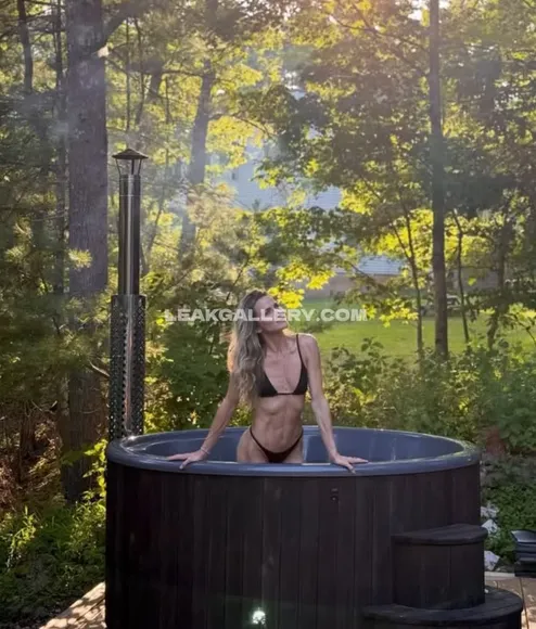 Arrowverse Exclusive Leaked Nude OnlyFans #13666996