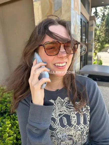 Ash_pac Casual Outdoor Phone Call OnlyFans Photo Leaked