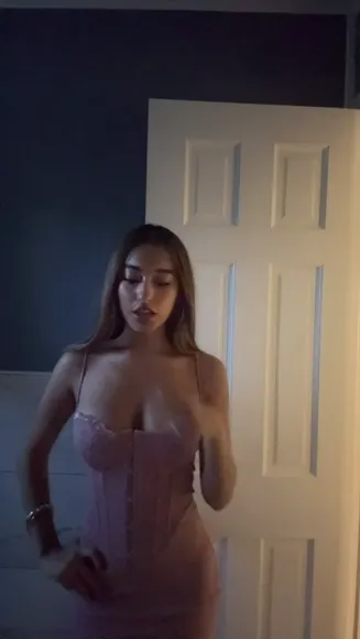 ashlee_almonte video thumbnail